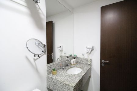 Apartamento à venda com 70m², 2 quartos e 1 vagaBanheiro da suíte 1