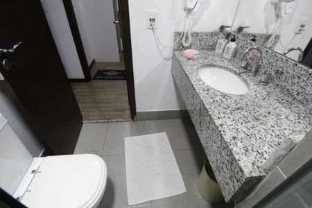 Apartamento à venda com 70m², 2 quartos e 1 vagaBanheiro da suíte 2