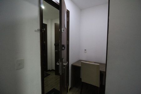 Apartamento à venda com 70m², 2 quartos e 1 vagaHall entre o apartamento e a suíte