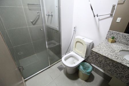 Apartamento à venda com 70m², 2 quartos e 1 vagaBanheiro da suíte 1
