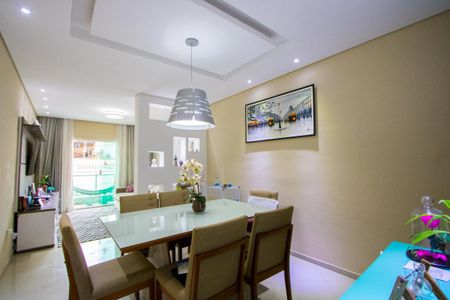 Casa à venda com 129m², 3 quartos e 2 vagas Casa à venda com 129m², 3 quartos e 2 vagasSala
