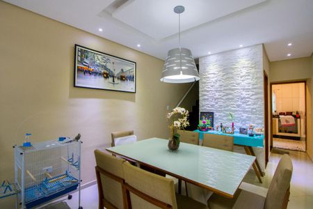 Casa à venda com 129m², 3 quartos e 2 vagas Casa à venda com 129m², 3 quartos e 2 vagasSala