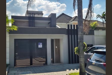 Apartamento à venda com 297m², 4 quartos e 3 vagas Apartamento à venda com 297m², 4 quartos e 3 vagasFachada e placa