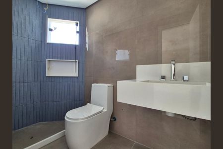 Apartamento à venda com 297m², 4 quartos e 3 vagas Apartamento à venda com 297m², 4 quartos e 3 vagasBanheiro da Suíte 2