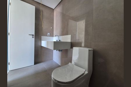 Apartamento à venda com 297m², 4 quartos e 3 vagas Apartamento à venda com 297m², 4 quartos e 3 vagasBanheiro da Suíte 3