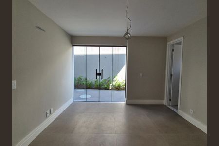 Apartamento à venda com 297m², 4 quartos e 3 vagas Apartamento à venda com 297m², 4 quartos e 3 vagasSala de Jantar