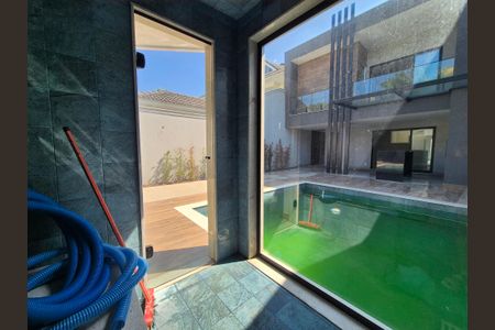 Apartamento à venda com 297m², 4 quartos e 3 vagas Apartamento à venda com 297m², 4 quartos e 3 vagasSauna