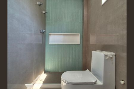 Apartamento à venda com 297m², 4 quartos e 3 vagas Apartamento à venda com 297m², 4 quartos e 3 vagasBanheiro da Suíte 1