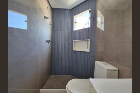 Apartamento à venda com 297m², 4 quartos e 3 vagas Apartamento à venda com 297m², 4 quartos e 3 vagasBanheiro da Suíte 2