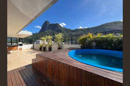 Apartamento à venda com 274m², 4 quartos e 2 vagasCobertura - piscina