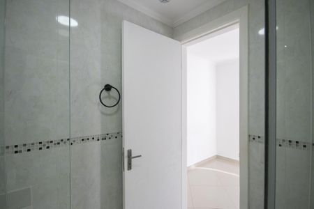 Apartamento à venda com 62m², 3 quartos e 1 vaga Apartamento à venda com 62m², 3 quartos e 1 vagaBanheiro da Suíte