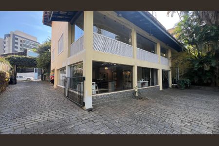 Casa para alugar com 500m², 5 quartos e 8 vagasÁrea comum