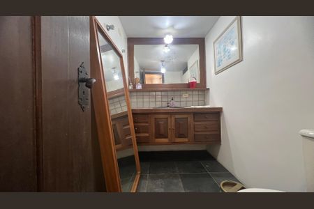 Casa para alugar com 500m², 5 quartos e 8 vagasTerraço