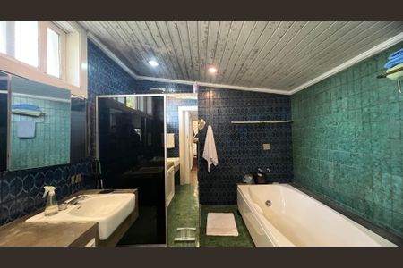 Casa para alugar com 500m², 5 quartos e 8 vagasBanheiro da Suíte 3