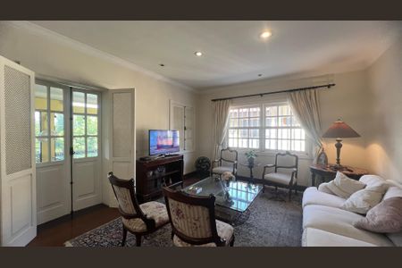 Casa para alugar com 500m², 5 quartos e 8 vagasSala de TV