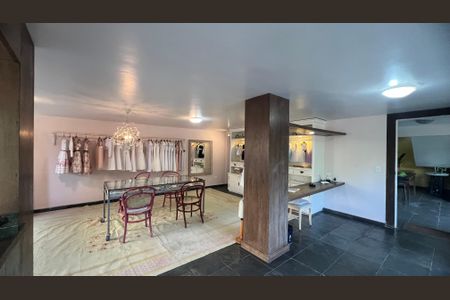 Casa para alugar com 500m², 5 quartos e 8 vagasÁrea comum