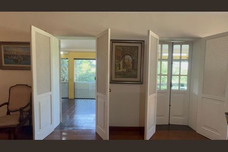 Casa para alugar com 500m², 5 quartos e 8 vagasTerraço