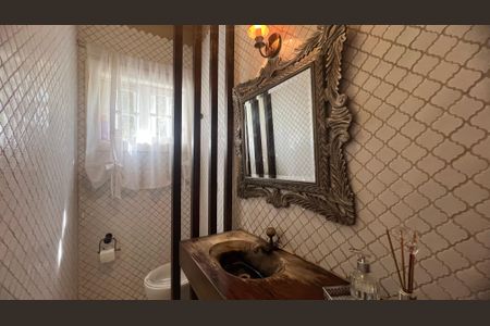 Casa para alugar com 500m², 5 quartos e 8 vagasLavabo