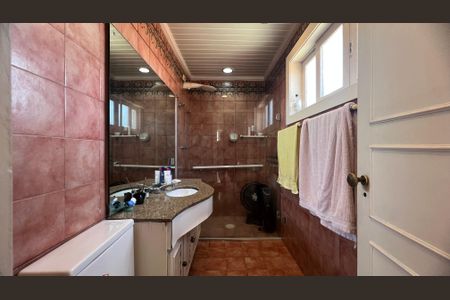 Casa para alugar com 500m², 5 quartos e 8 vagasBanheiro Suíte 4