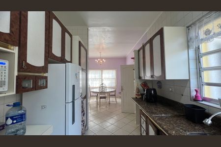 Casa para alugar com 500m², 5 quartos e 8 vagasCozinha