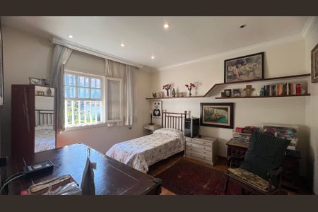 Casa para alugar com 500m², 5 quartos e 8 vagasSuíte 2