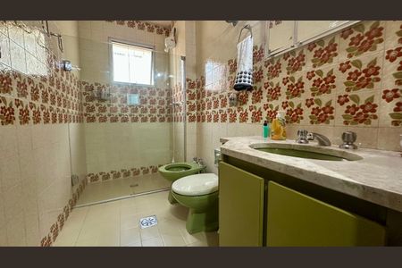 Apartamento à venda com 138m², 4 quartos e 2 vagasBanheiro