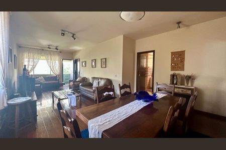 Apartamento à venda com 138m², 4 quartos e 2 vagasSala