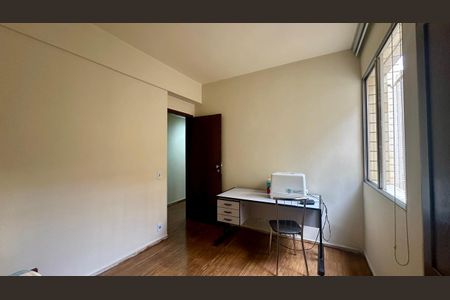 Apartamento à venda com 138m², 4 quartos e 2 vagasQuarto 2