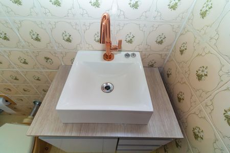 Apartamento à venda com 63m², 2 quartos e 1 vaga Apartamento à venda com 63m², 2 quartos e 1 vagaBanheiro