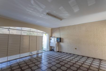 Casa à venda com 190m², 3 quartos e 2 vagas Casa à venda com 190m², 3 quartos e 2 vagasGaragem