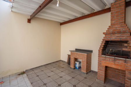 Casa à venda com 190m², 3 quartos e 2 vagas Casa à venda com 190m², 3 quartos e 2 vagasChurrasqueira