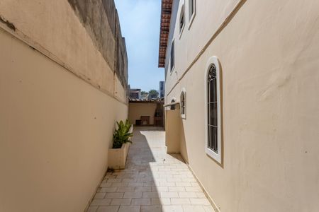 Casa à venda com 190m², 3 quartos e 2 vagas Casa à venda com 190m², 3 quartos e 2 vagasQuintal