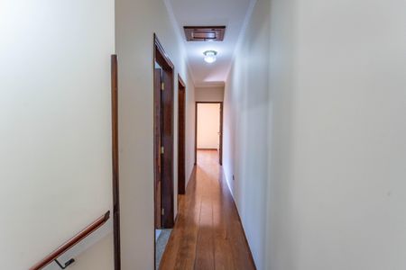 Casa à venda com 190m², 3 quartos e 2 vagas Casa à venda com 190m², 3 quartos e 2 vagasCorredor