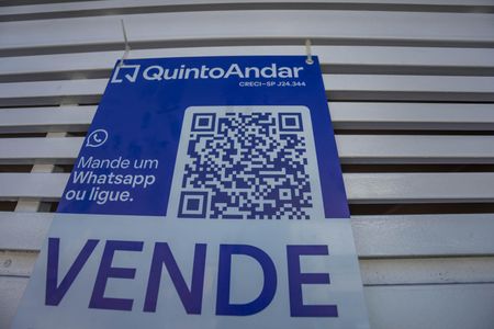 Casa à venda com 190m², 3 quartos e 2 vagas Casa à venda com 190m², 3 quartos e 2 vagasPlaca