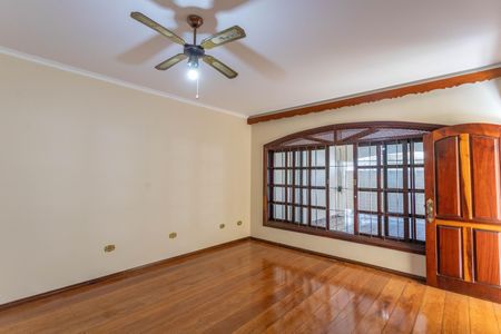 Casa à venda com 190m², 3 quartos e 2 vagas Casa à venda com 190m², 3 quartos e 2 vagasSala