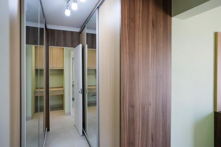 Apartamento à venda com 147m², 3 quartos e 3 vagasCloset da suíte 1