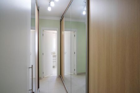 Apartamento à venda com 147m², 3 quartos e 3 vagasCloset da suíte 1