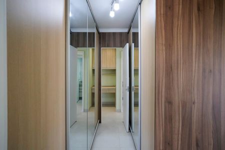 Apartamento à venda com 147m², 3 quartos e 3 vagasCloset da suíte 1