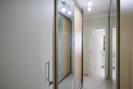 Apartamento à venda com 147m², 3 quartos e 3 vagasCloset da suíte 1