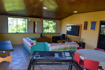 Casa de condomínio para alugar com 600m², 4 quartos e 2 vagas Casa de condomínio para alugar com 600m², 4 quartos e 2 vagasSala 2