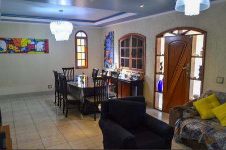 Casa de condomínio para alugar com 600m², 4 quartos e 2 vagas Casa de condomínio para alugar com 600m², 4 quartos e 2 vagasSala 1