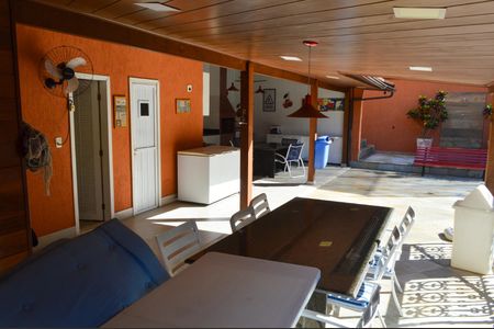 Casa de condomínio para alugar com 600m², 4 quartos e 2 vagas Casa de condomínio para alugar com 600m², 4 quartos e 2 vagasÁrea Gourmet