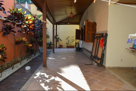 Casa de condomínio para alugar com 600m², 4 quartos e 2 vagas Casa de condomínio para alugar com 600m², 4 quartos e 2 vagasVaranda 2