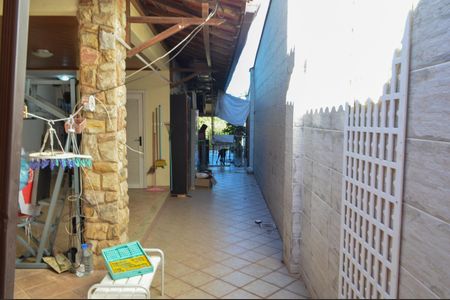 Casa de condomínio para alugar com 600m², 4 quartos e 2 vagas Casa de condomínio para alugar com 600m², 4 quartos e 2 vagasÁrea de Serviço