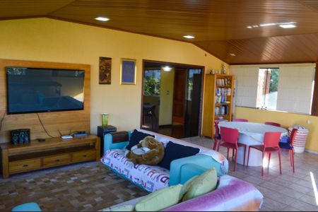 Casa de condomínio para alugar com 600m², 4 quartos e 2 vagas Casa de condomínio para alugar com 600m², 4 quartos e 2 vagasSala 2