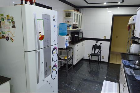 Casa de condomínio para alugar com 600m², 4 quartos e 2 vagas Casa de condomínio para alugar com 600m², 4 quartos e 2 vagasCozinha