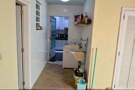 Casa de condomínio para alugar com 600m², 4 quartos e 2 vagas Casa de condomínio para alugar com 600m², 4 quartos e 2 vagasÁrea de Serviço