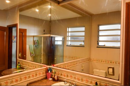 Casa de condomínio para alugar com 600m², 4 quartos e 2 vagas Casa de condomínio para alugar com 600m², 4 quartos e 2 vagasBanheiro Social