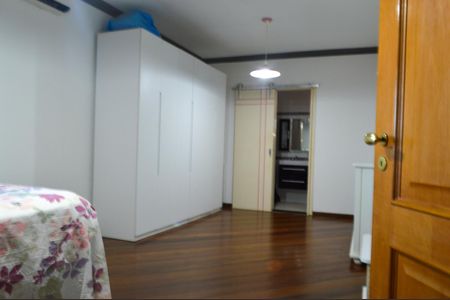 Casa de condomínio para alugar com 600m², 4 quartos e 2 vagas Casa de condomínio para alugar com 600m², 4 quartos e 2 vagasSuíte 1