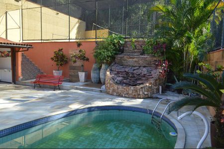 Casa de condomínio para alugar com 600m², 4 quartos e 2 vagas Casa de condomínio para alugar com 600m², 4 quartos e 2 vagasPiscina